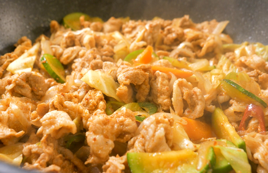 韓国料理教室～きゅうりの冷や汁と豚肉のコチュジャン炒め