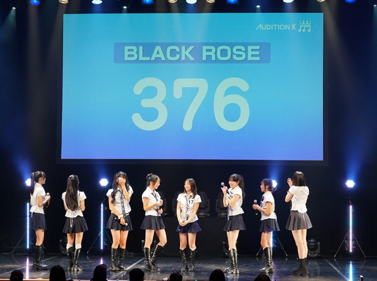 観客投票点数を発表