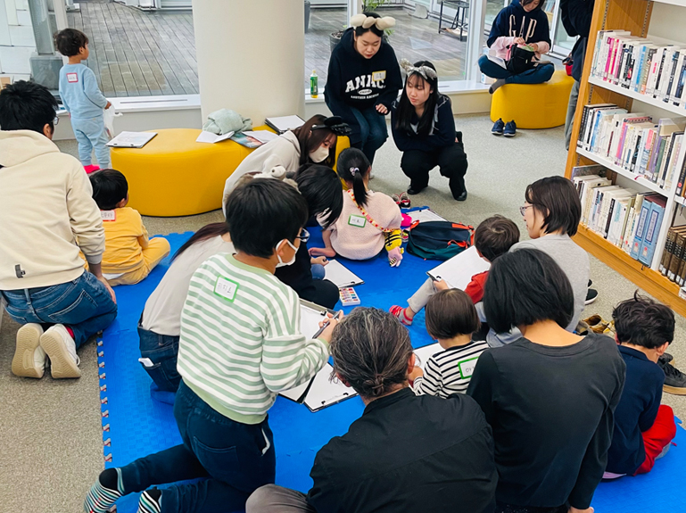 일본어로 씌여진 한국그림책도 읽어봅니다