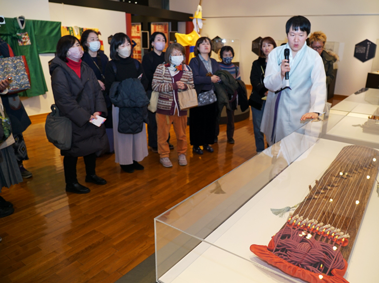 展示期間中行われたお正月体験イベントと連携したイベントの様子