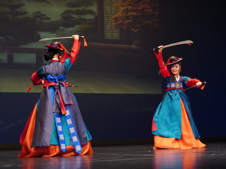 伝統舞踊「剣舞」の舞台