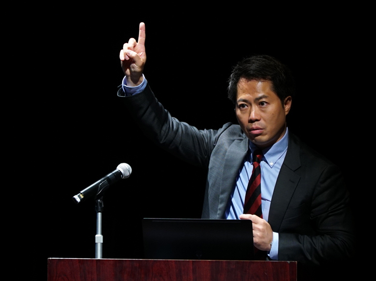 朴・ジョンヨン神田外語大学准教授による後援