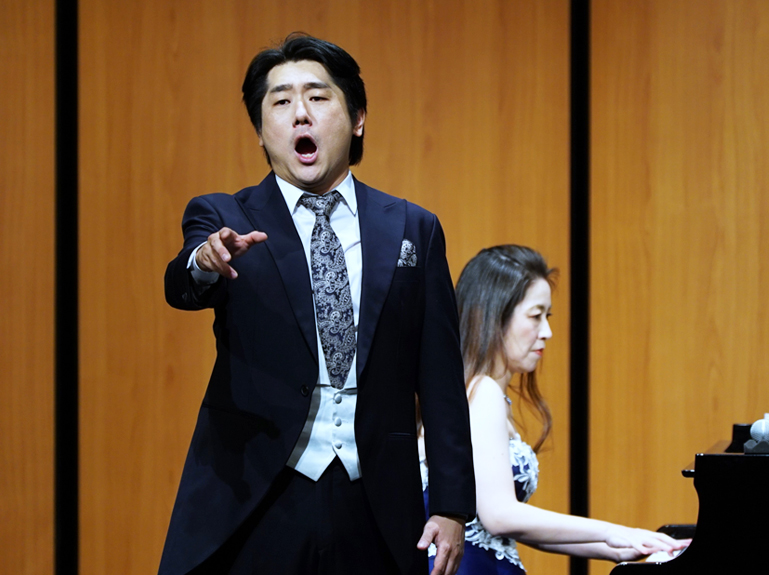 パク・セフン（バリトン）さんの舞台