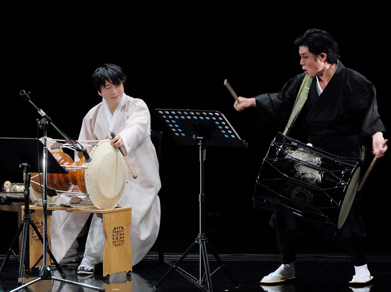 韓国と日本の協演