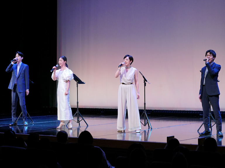 韓日共演の舞台