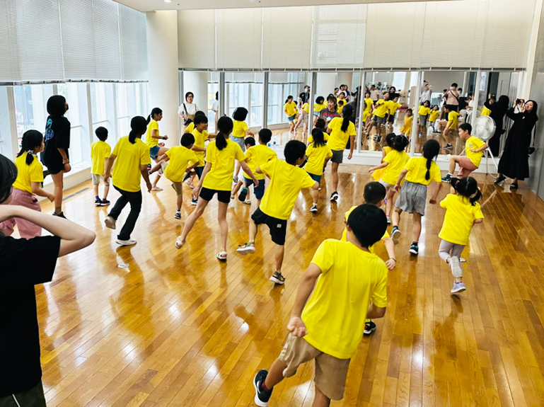 K-POPダンス体験の様子