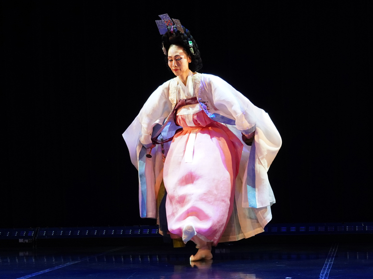 チンセ踊り 華城才人庁 イ・ドンアン流