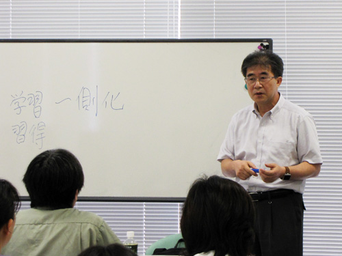 曺喜澈先生（東海大学外国語教育センター教授）の授業の授業