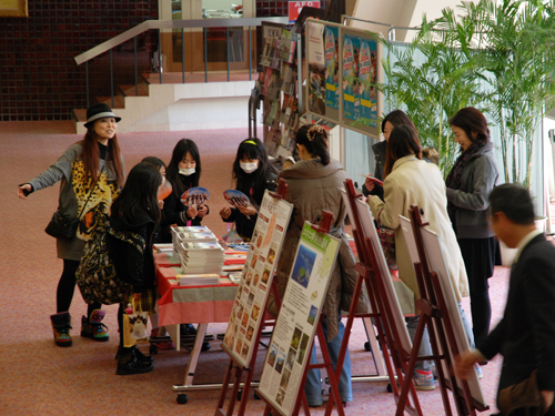 ロビーに設置された2014年仁川アジアンゲームの広報及び観光広報展