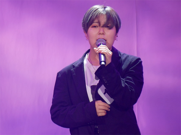 銀賞の道解恭子さん、EXOの「Sing for you」を披露