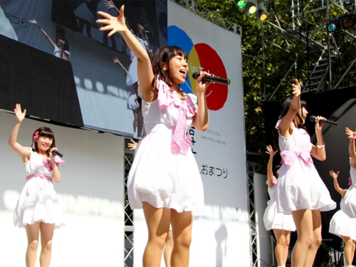 日韓交流ステージ：福島県いわき市ご当地アイドル「アイくるガールズ」のステージ