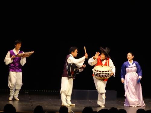 韓国民話音楽劇「牛になったサンヒョン」