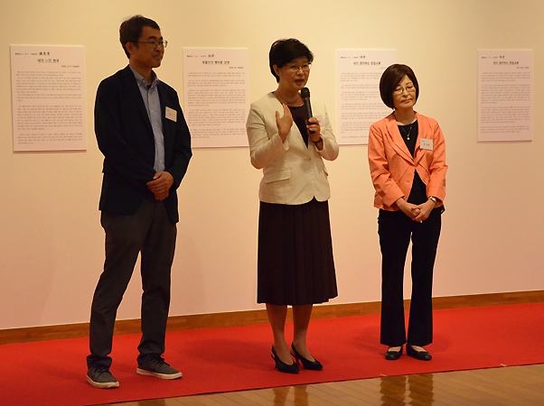 韓国語部門の審査委員