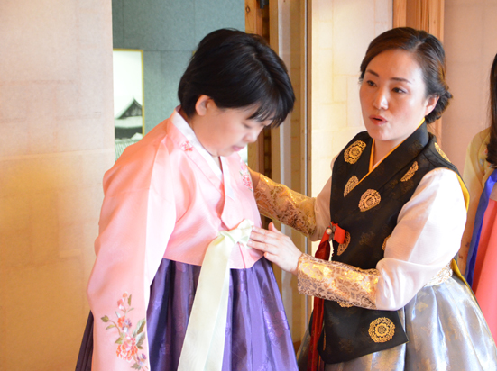 特別企画「サランバン 韓国文化体験」～韓服と礼節 ～