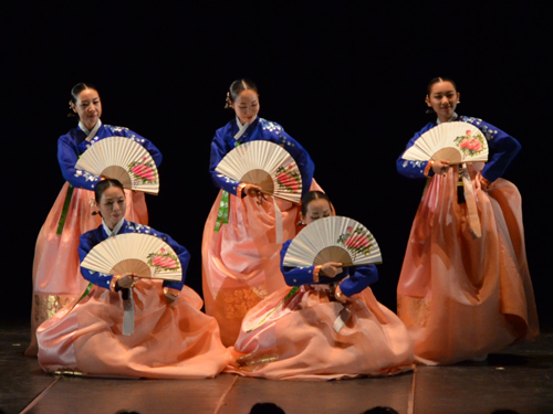 「2013年定期公演シリーズ」 Part3　韓国舞踊