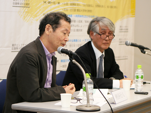 문학대담 「동아시아 문명의 보편성」 – 가라타니 고진(왼쪽) 철학자와 김우창 교수 (오른쪽)