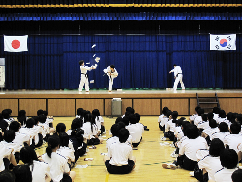 愛媛県 － テコンドー師範によるテコンドー撃破演技