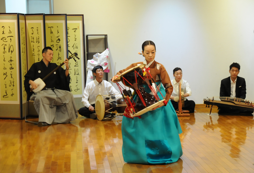 한국 전통음악과 츠가루사미센 연주