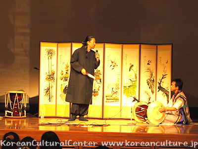 審査時間中の韓国の伝統音楽公演