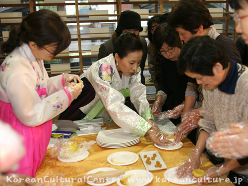 韓国のお正月の風景展 ～ 韓国のお正月を体験してみませんか！ 【Ⅰ】 