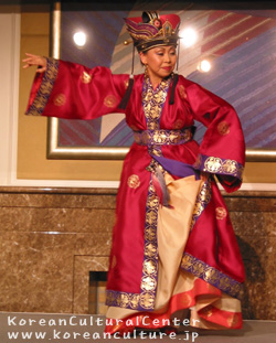 「百済舞」　舞踊－印南順