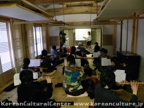 韓国伝統楽器「ヘグム」と「テグム」の体験講座