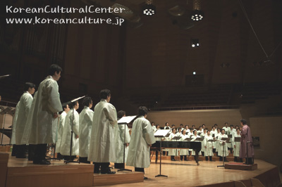 韓国民謡「アリラン」の公演