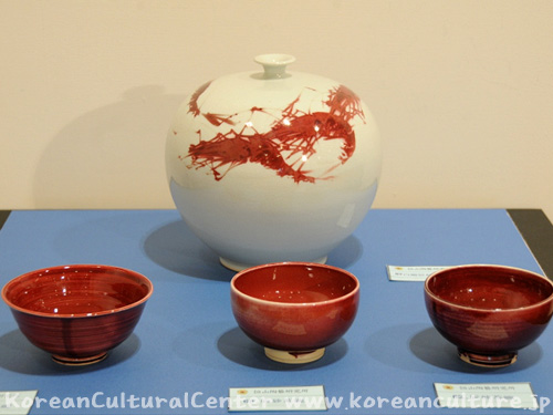 展示作品－朝鮮辰砂の美しさを現れる海老の紋様