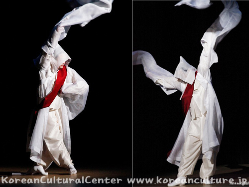 주일한국문화원 건물의 모티브인 승무(僧舞)의 유려한 춤사위